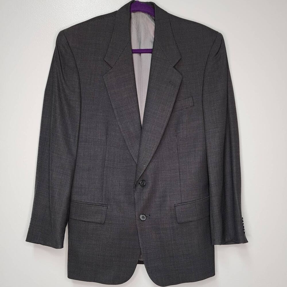 Charles Jourdan Blazer Size 38 small hole back of left sleeve - can be repaired